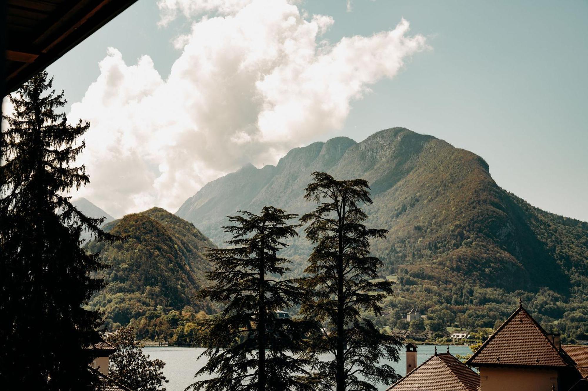 Hotel Le Cottage Bise Talloires Bagian luar foto